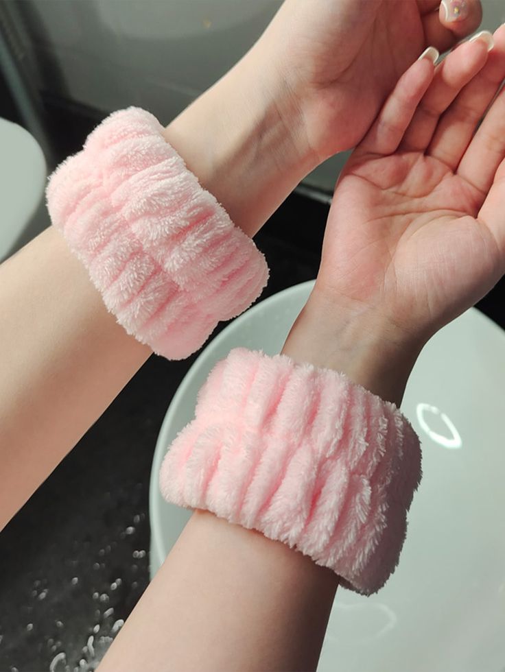 Fluffy Skincare Headband & Wristband Set